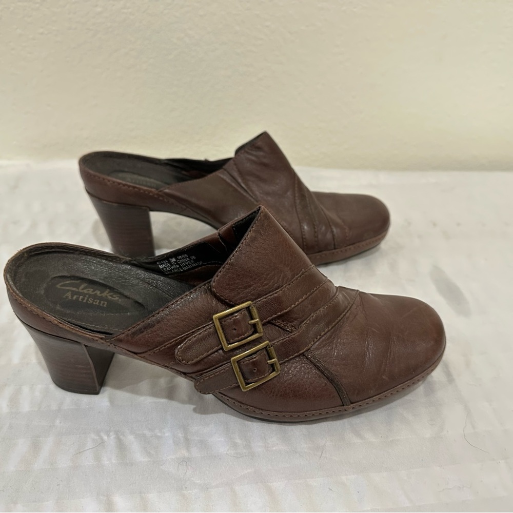 Clarks slip on heels